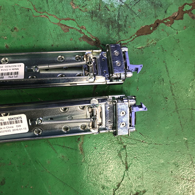 JUNK IBM  ラックマウント型サーバーレール 左右1セット (00KG975/00KG976)-thumbmail-3