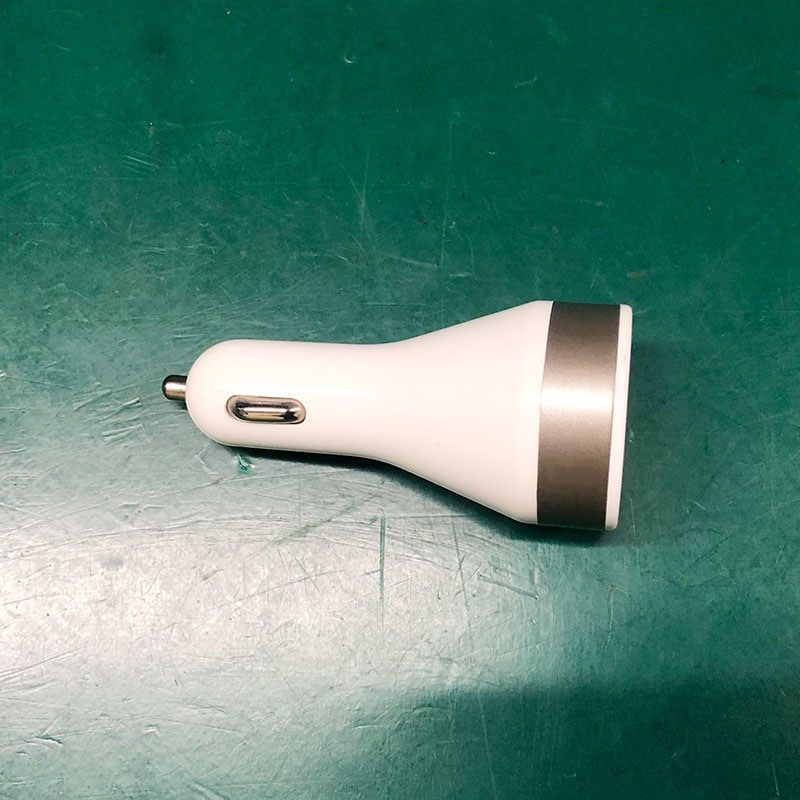 【JUNK】 シガーソケット充電器